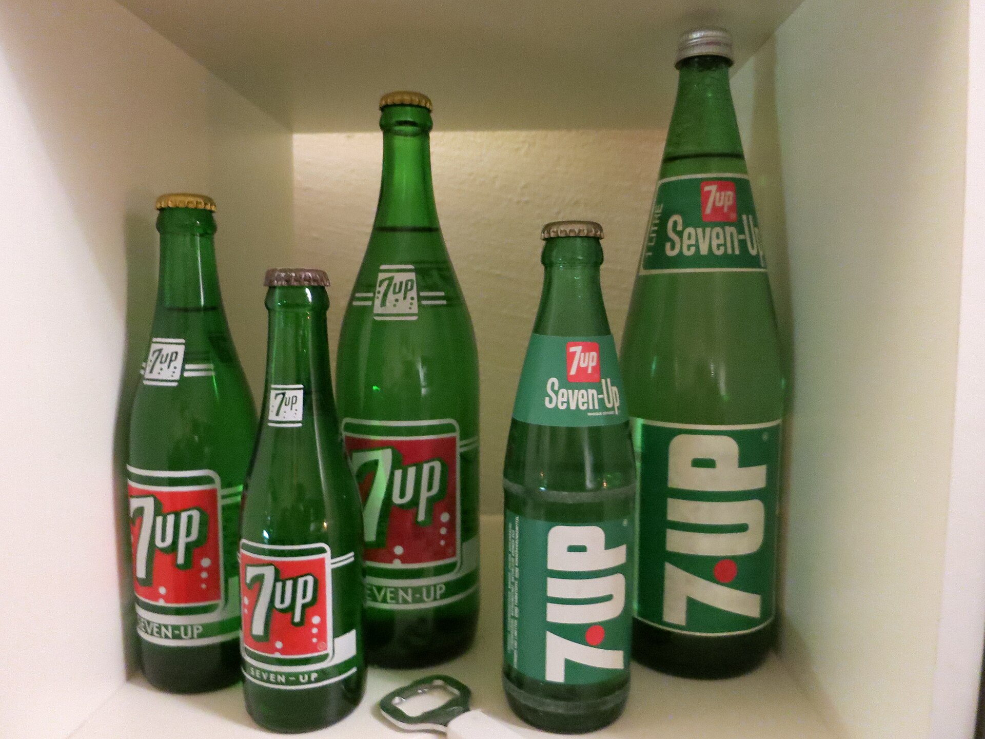 Imagem de referência relacionada a 7 Up, item descrito como registro de referência sobre 7 Up, organizado a partir de dados estruturados abertos