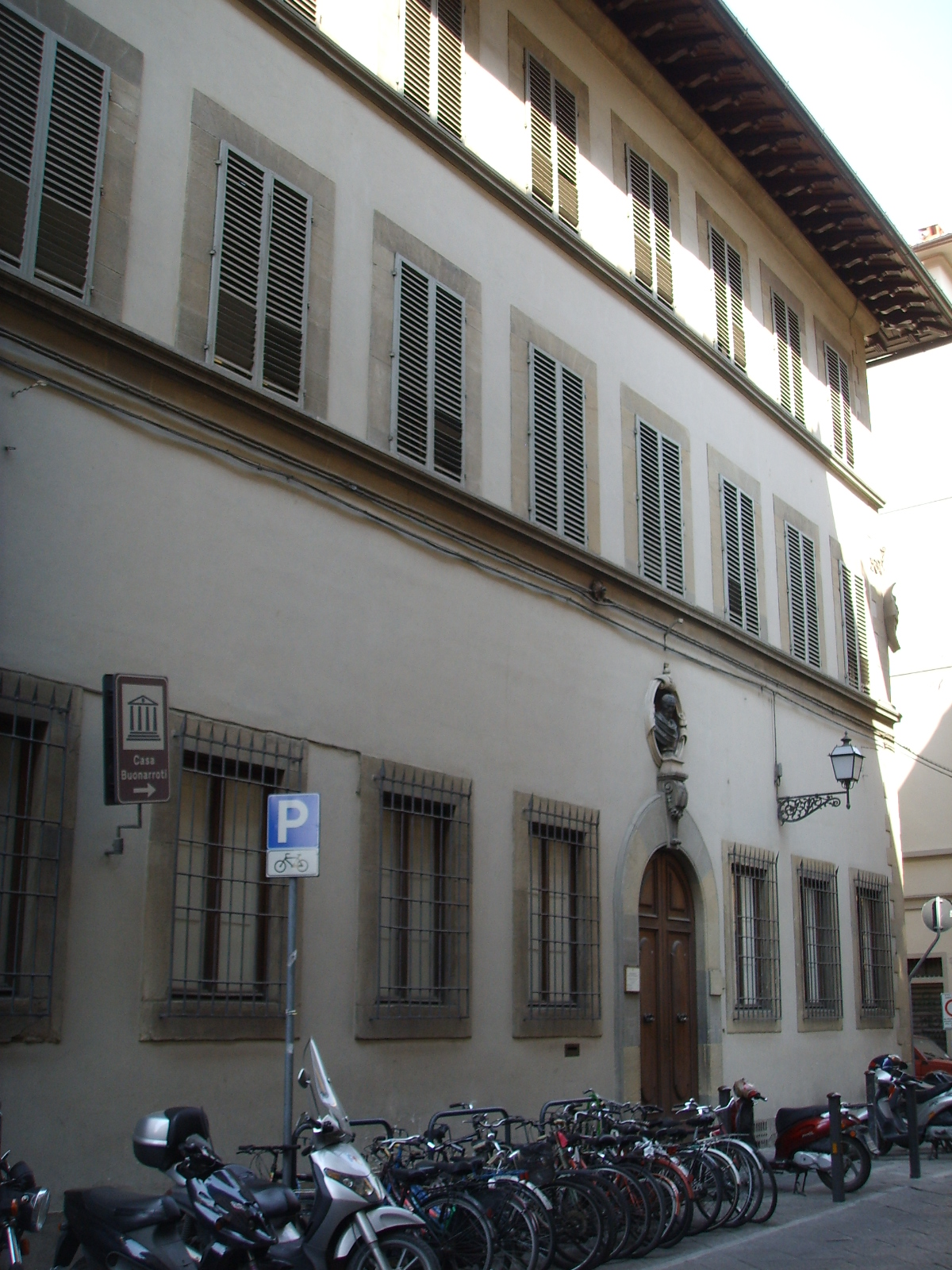 Imagem de referência de Casa Buonarroti, descrito nos dados abertos como museu em Florença (Itália)