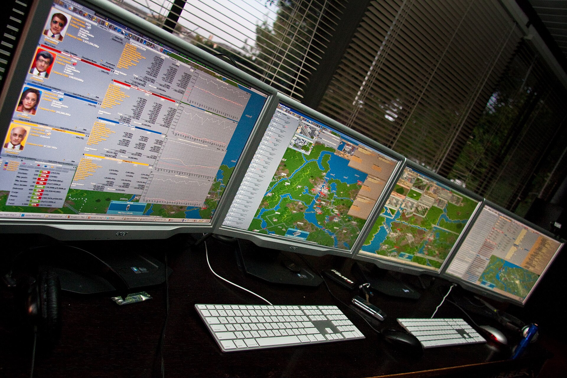 Imagem de referência relacionada a Transport Tycoon, item descrito como videojogo de 1994