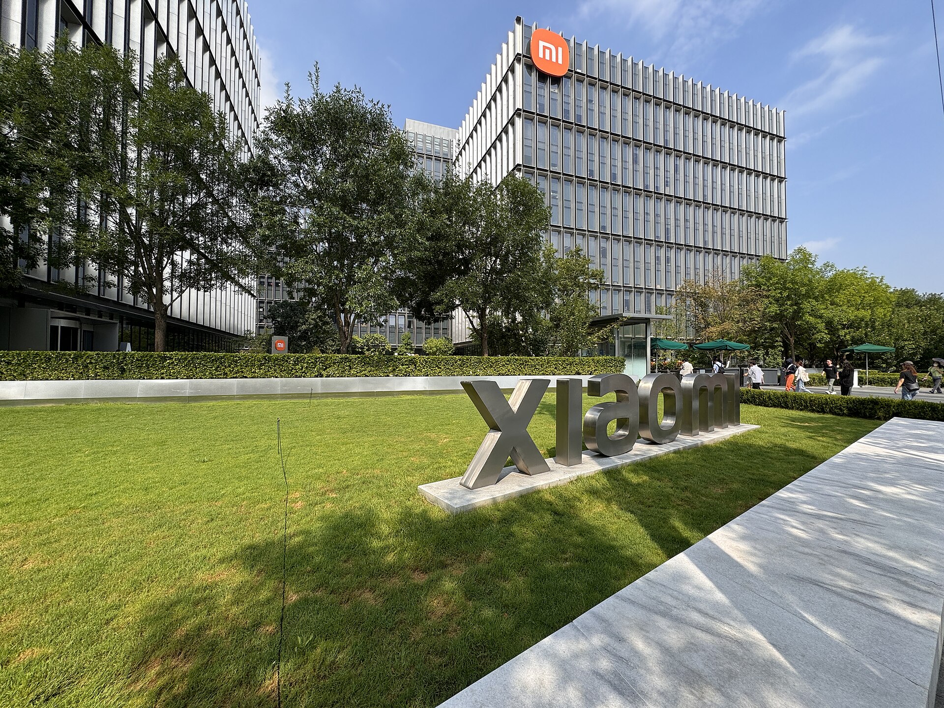 Imagem de referência relacionada a Xiaomi, item descrito como empresa multinacional chinesa de tecnologia em smartphones e aparelhos em geral