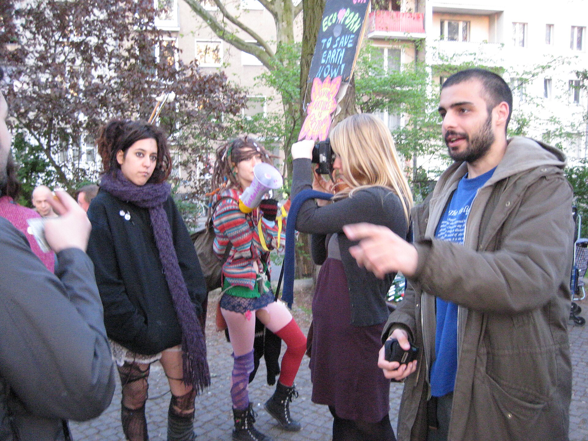 Imagem de referência relacionada a Fuck for Forest, item descrito como registro de referência sobre Fuck for Forest, organizado a partir de dados estruturados abertos