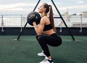 Dores articulares: 3 exercícios para fazer em casa e aliviar o desconforto