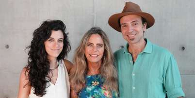 Bruna Lombardi com a nora Carla Labate e o filho Kim Riccelli Foto: Reprodução/Instagram