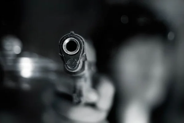 Foragido morre em confronto com a PM após ser flagrado transportando drogas