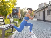 Dores articulares: 3 exercícios para fazer em casa e aliviar o desconforto