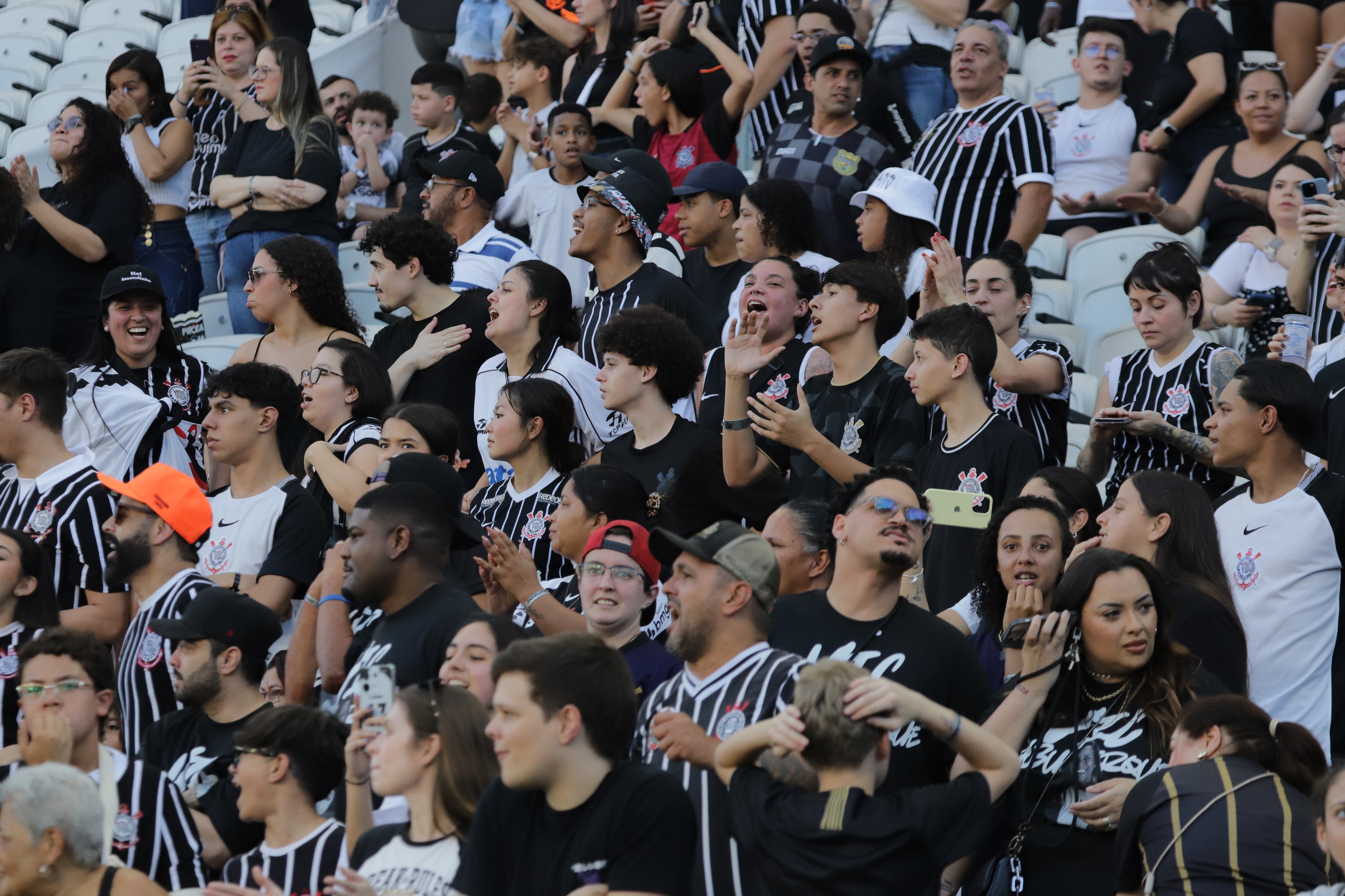 Final do Brasileirão 2026 quebra recorde de público do futebol feminino da temporada