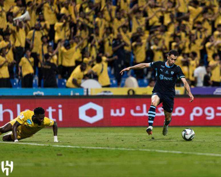 Gabriel Martinelli desencanta e brilha com três gols em goleada do líder Al-Hilal