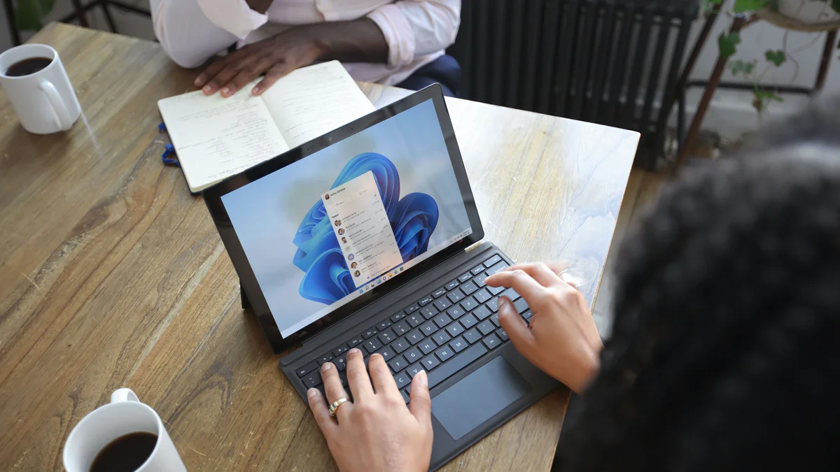 trabalho remoto com o windows aberto no computador