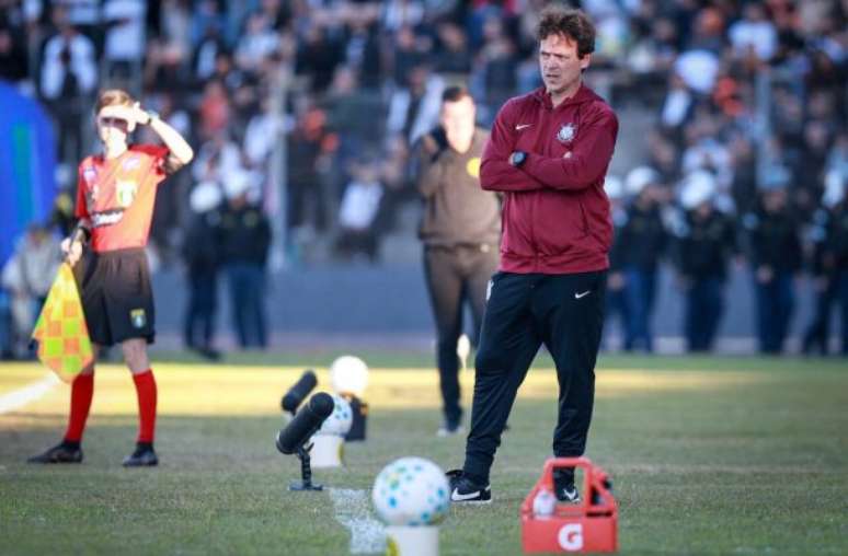 Corinthians ganha 17 dias para reagir após sexto revés no Brasileirão