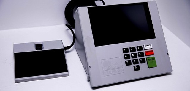Urna eletrônica: veja evolução dos modelos desde 1996