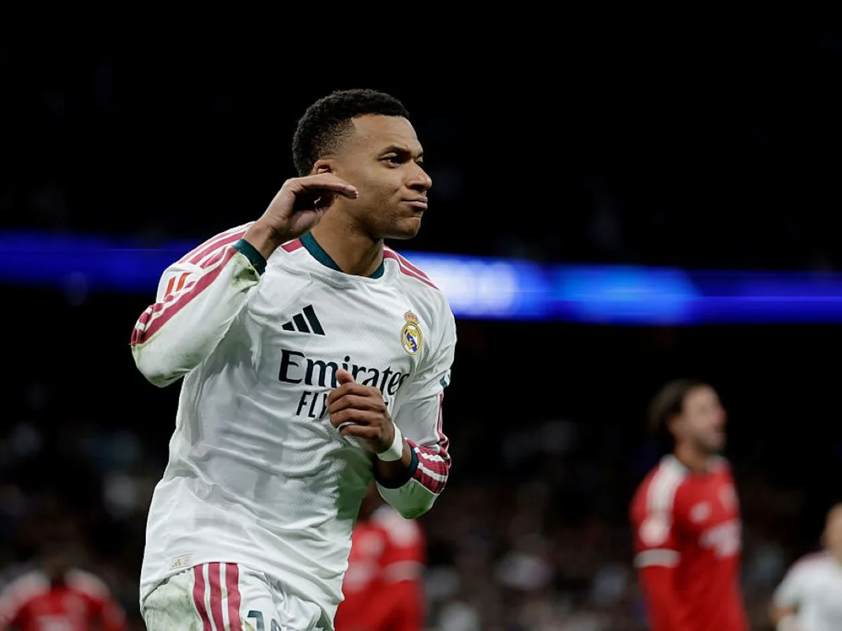 Com dois gols de Mbappé, Real Madrid goleia o Sevilla pelo Espanhol