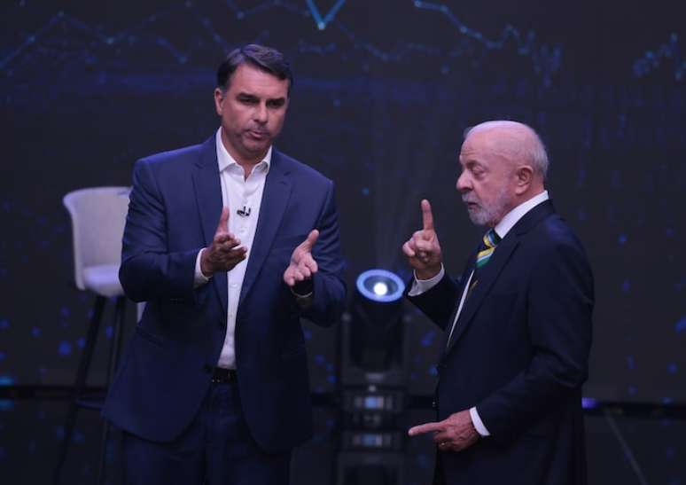 O que Lula e Flávio Bolsonaro podem fazer para conquistar indecisos e eleitores que não votaram