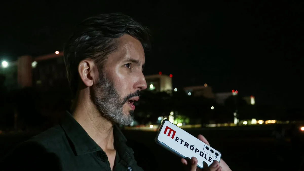 "O povo cristão é livre e soberano", diz Grass em celebração na Esplanada