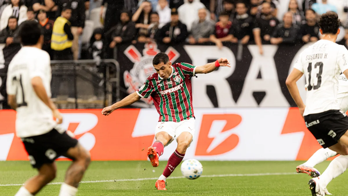 Fluminense x Coritiba: saiba onde assistir e prováveis escalações do duelo