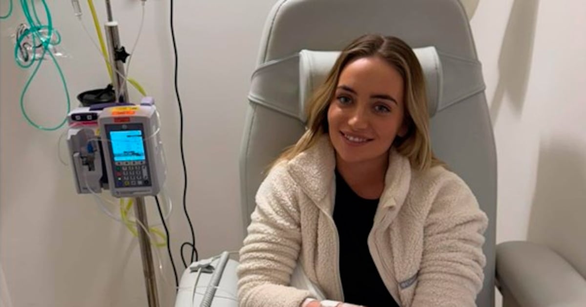 Viciada em bronzeamento artificial por 15 anos, inglesa morre de câncer de pele aos 30