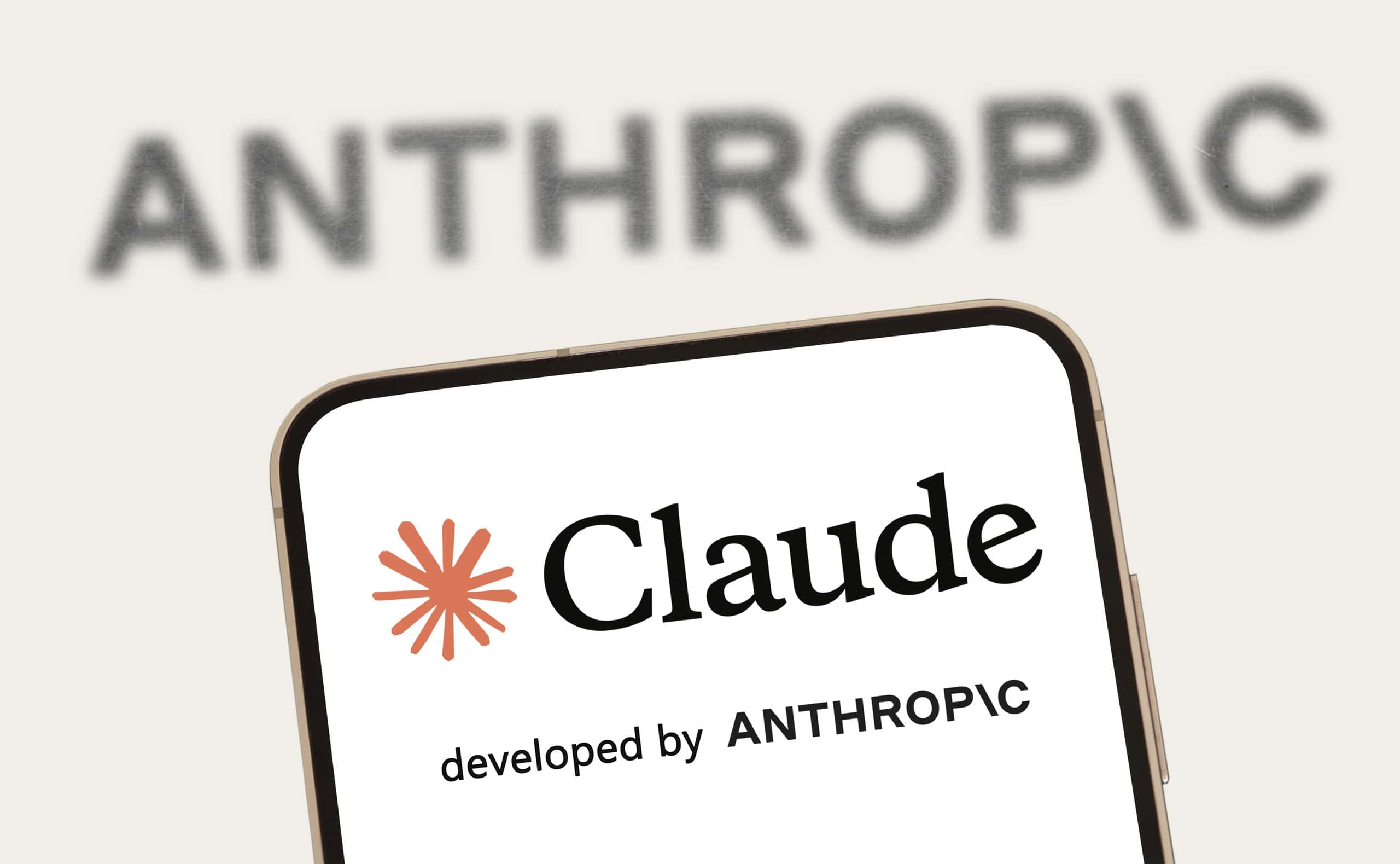 Anthropic vai banir quem xingar o Claude a partir de novembro