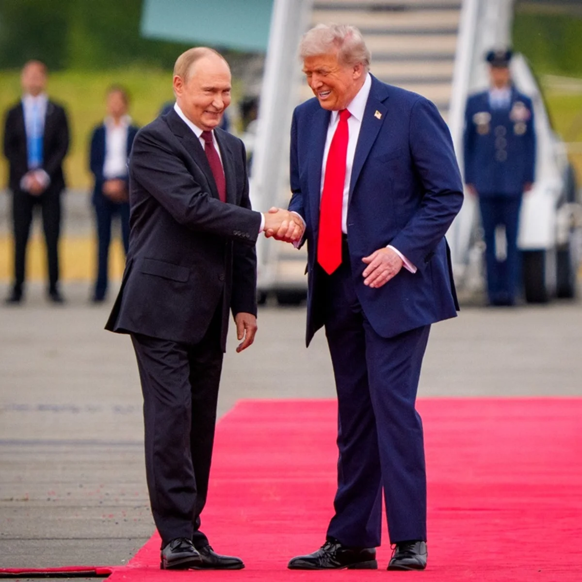 EUA emite alerta para que americanos deixem a Rússia após suspeita de peste