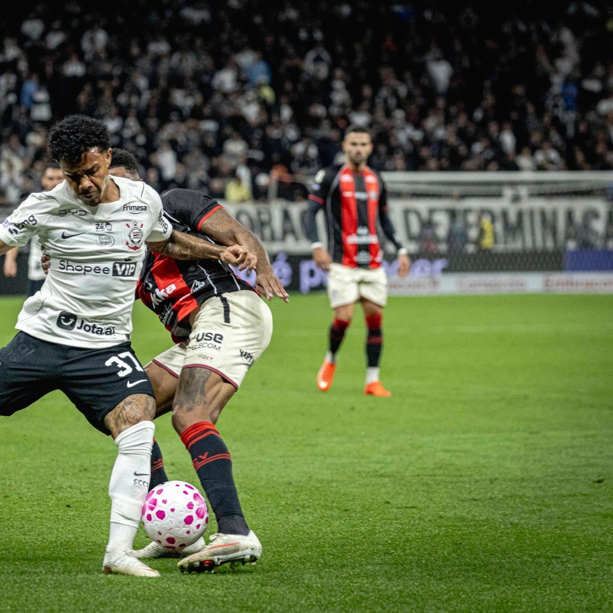 Corinthians precisa de feito que só 6 times conseguiram em 20 anos para escapar do rebaixamento