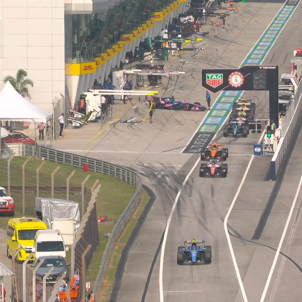 GP do Bahrein: Verstappen faz 1ª pole do ano e Bortoleto larga em 10°