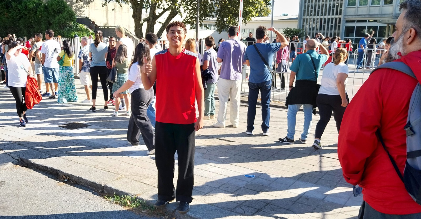 Em Portugal, há filas para votar — Foto: Gian Amato/Portugal Giro/ O Globo