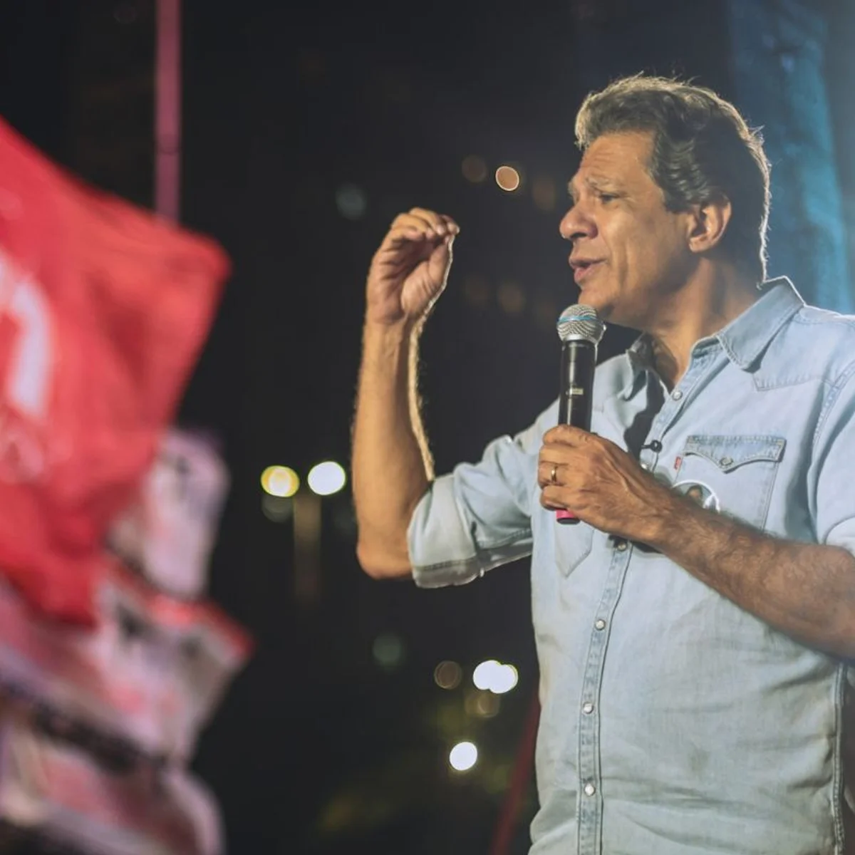 Haddad chega ao 1º turno com desafio de manter palanque para Lula em SP