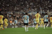 Lionel Messi durante o minuto 10 em Argentina x Benin