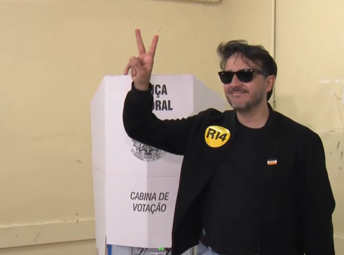 Renan Santos vota na Zona Sul de São Paulo — Foto: Reprodução