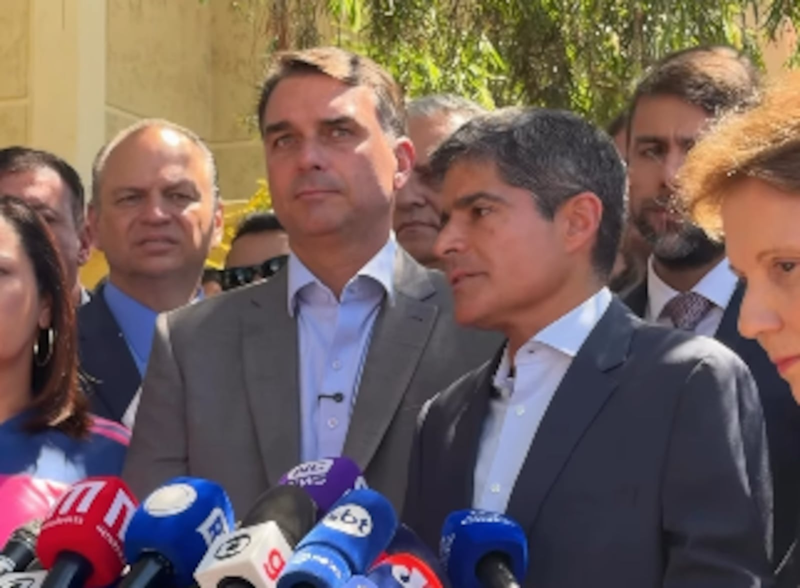 Flávio Bolsonaro com ACM Neto Crédito: @acmneto no Instagram