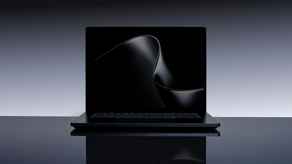 Microsoft larga na frente e anuncia notebook monstruoso equipado com RTX Spark