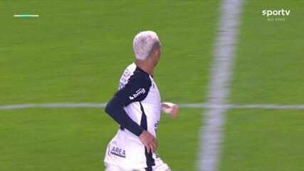 Aos 44 min do 2º tempo - gol de falta de Matheuzinho do Corinthians contra o Juventude
