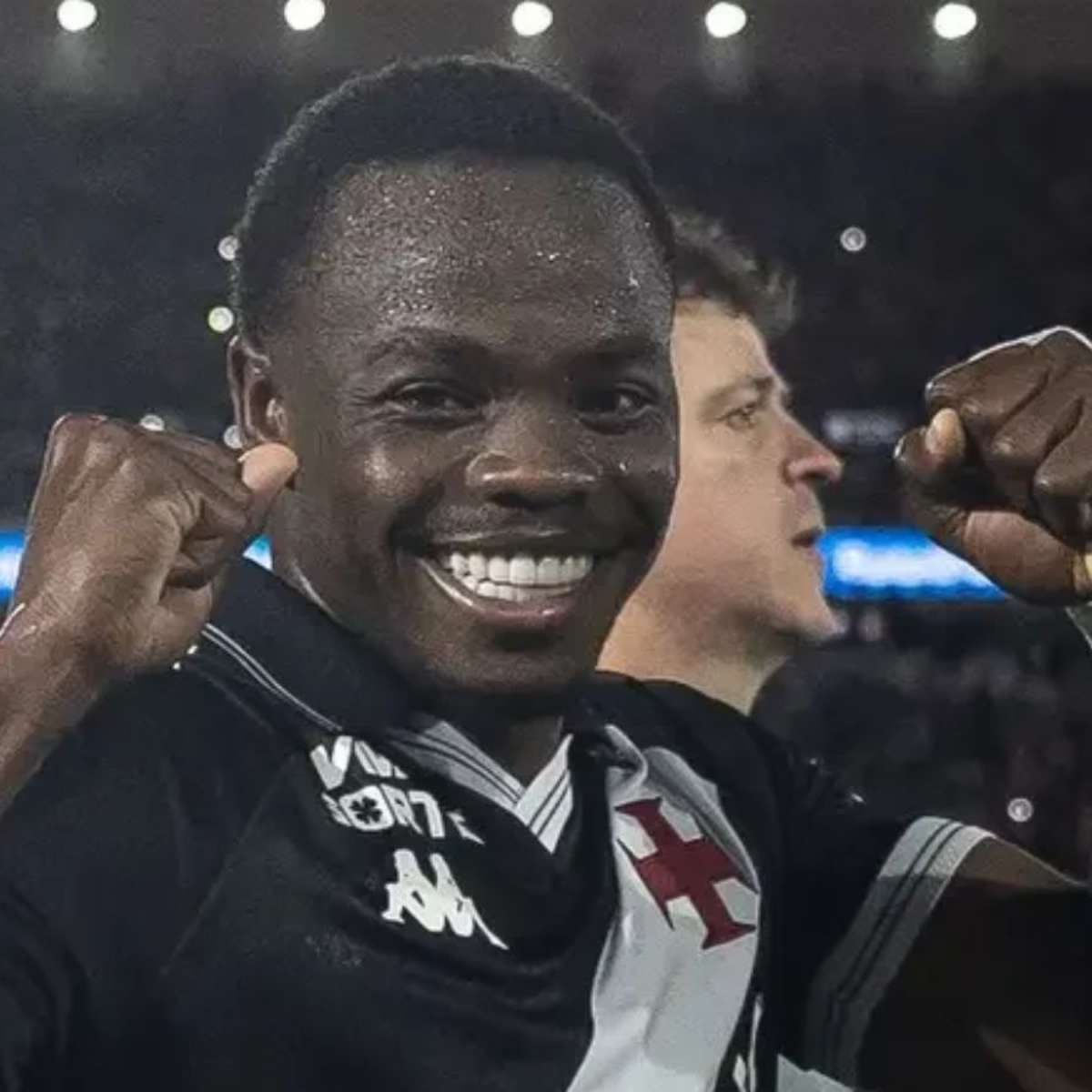 Vasco avalia opções para substituir Andrés Gómez contra o Boca Juniors