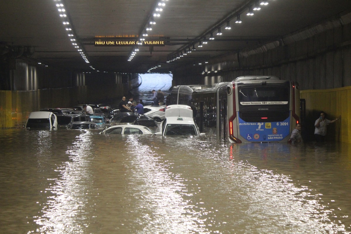 Anhangabaú registrou em 40 min de chuva o esperado para 11 dias, diz Prefeitura após caos em SP
