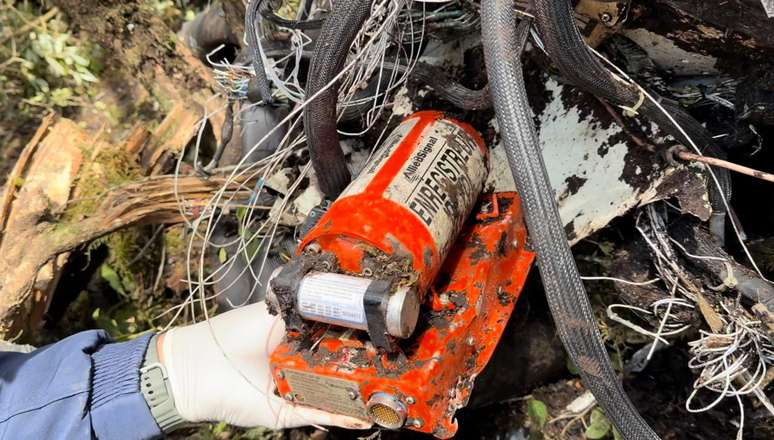 SC: Polícia tenta extrair dados de celulares para apurar queda de helicóptero que matou Rick