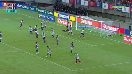 Veja o gol de falta de Luciano Juba, do Bahia, contra o Santos