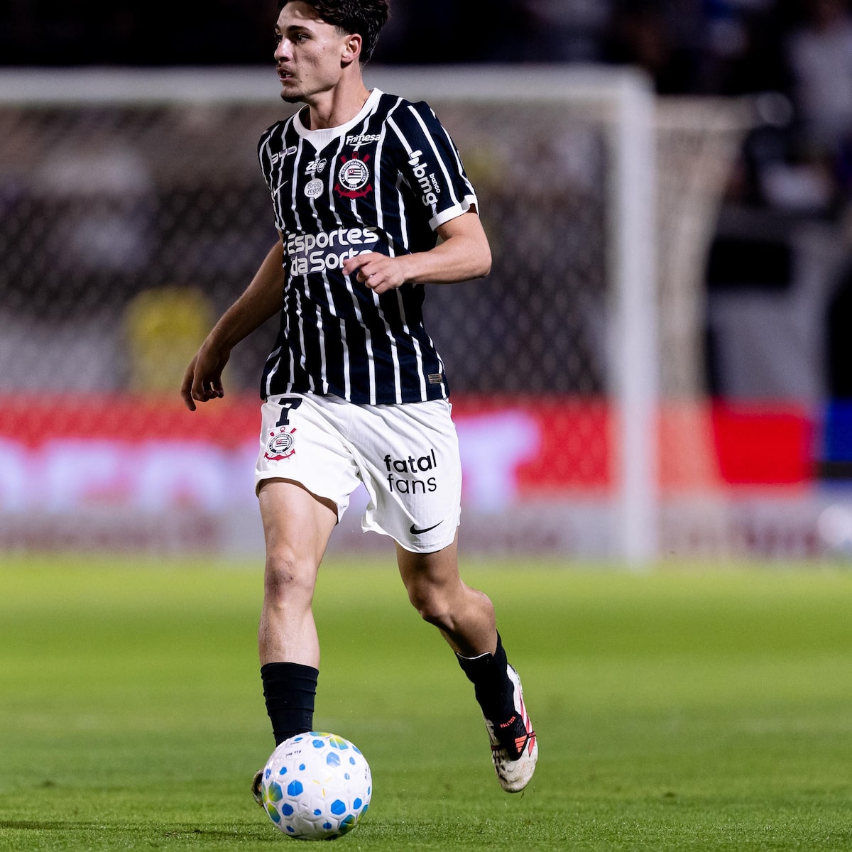 Corinthians suspende contrato com Fatal Fans em cumprimento a liminar da Justiça de SP