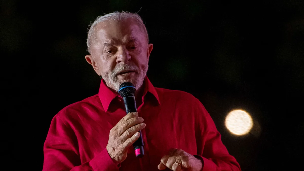 Lula quer deixar confronto direto com Flávio para um eventual 2º turno