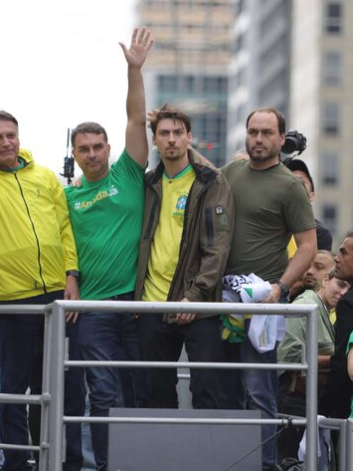 Derrota de Flávio vai além da política para o bolsonarismo? Especialistas opinam