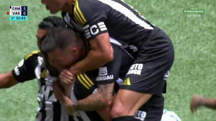 Aos 31 min do 1º tempo - gol de falta de Hulk do Atlético-MG contra o Vasco