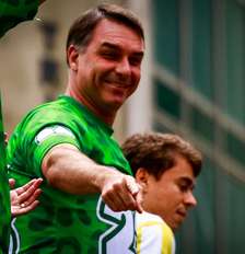 Flávio Bolsonaro (PL) em ato com apoiadores na Avenida Paulista, em São Paulo Foto: Aloisio Maurício/Fotoarena/Estadão Conteúdo