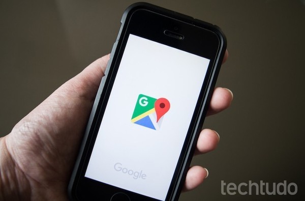 Como usar o Google Maps para encontrar lojas e mercados próximos?