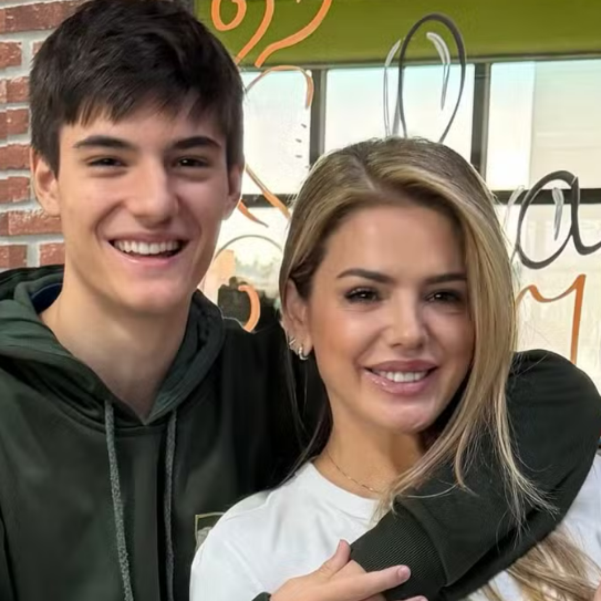 Mari Alexandre publica foto rara de Záion, seu filho com Fábio Jr: 'Menino cresceu'