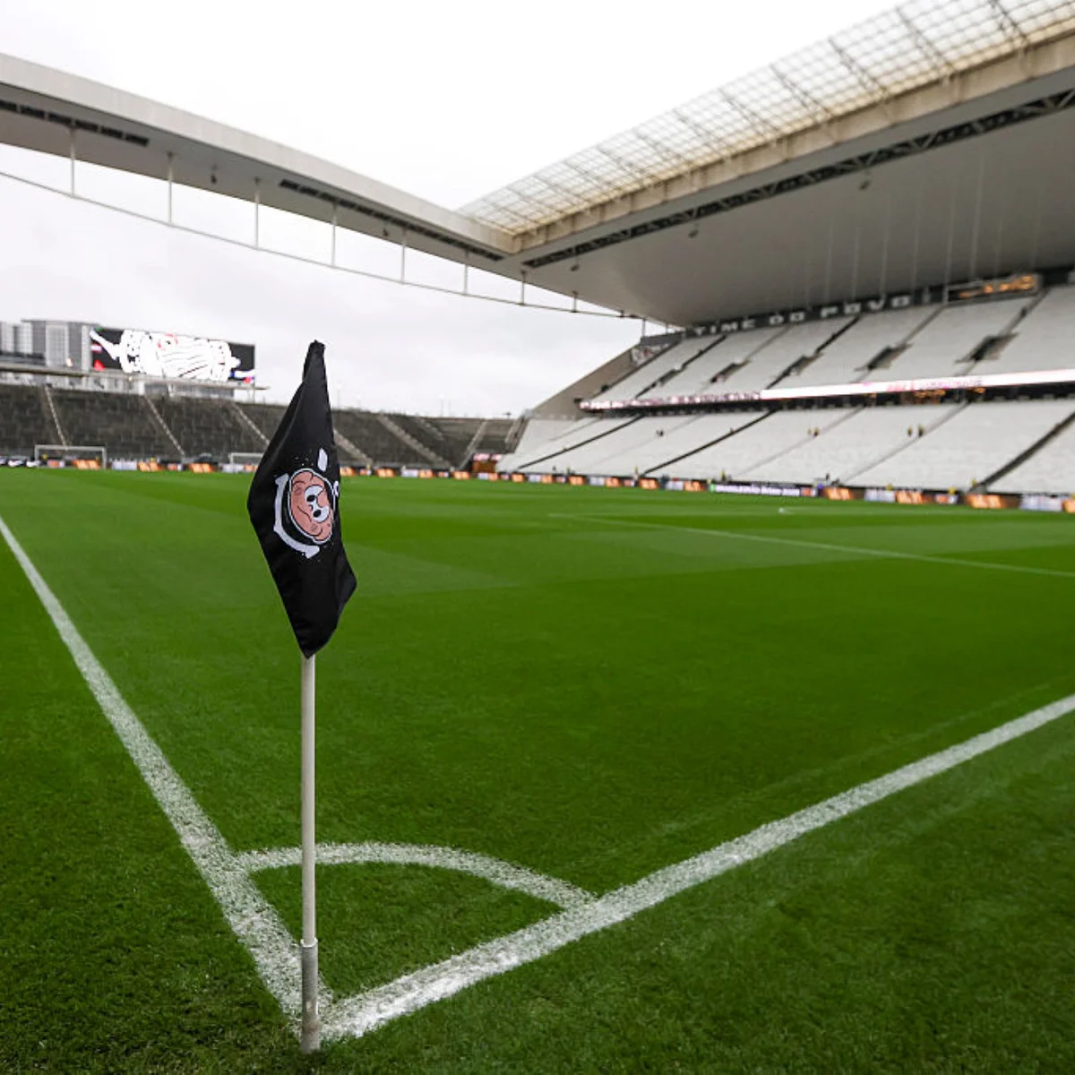Corinthians relembra Democracia Corintiana e incentiva torcedores a votar