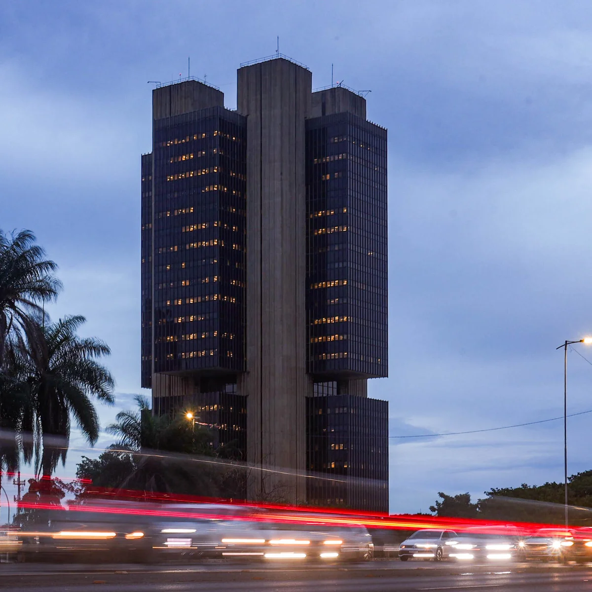 Focus: mercado reduz projeção para o PIB e sobe a da inflação para 5,01%