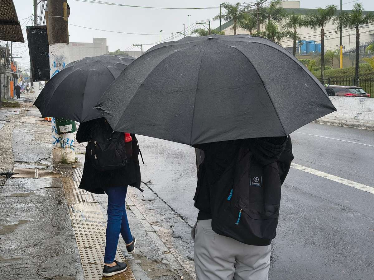 Chuva, vento e calor: como fica o tempo no dia da eleição em todo o Brasil