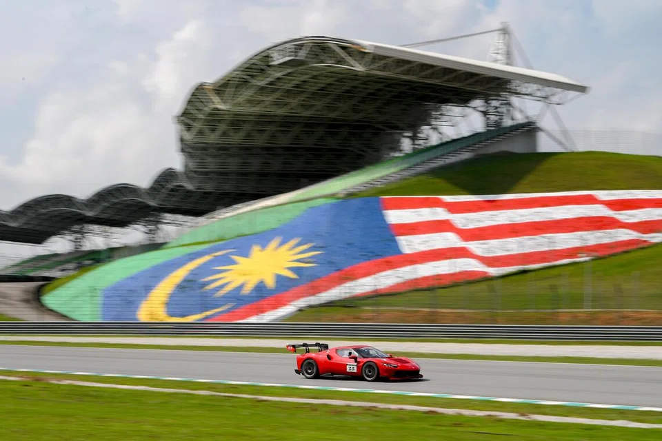 A Fórmula 1 chega ao Sepang novamente após 9 anos, com expectativa de 200.000 espectadores